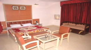 HOTEL AADITYA MAJHA CONTINENTAL