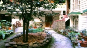 Retreat Alpine Crest